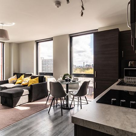 Prime Location 1 Bed Penthouse Apartment Манчестер Экстерьер фото