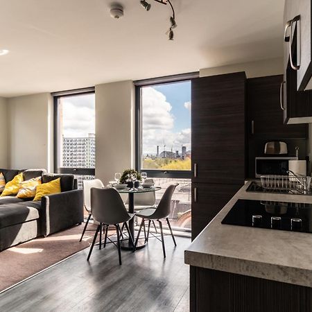 Prime Location 1 Bed Penthouse Apartment Манчестер Экстерьер фото